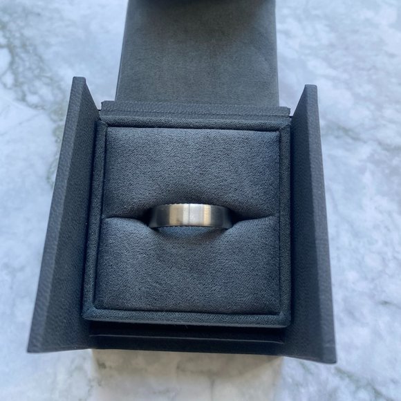 Mens David Yurman Streamline Band Ring in Grey Titanium | Size 11 - Picture 4 of 6